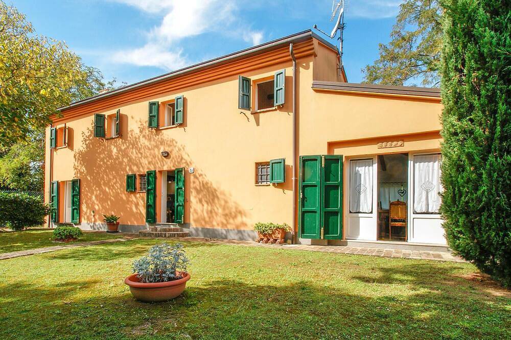 Lovely home in Trebbiantico di Pesaro in Pesaro, Valle del Metauro