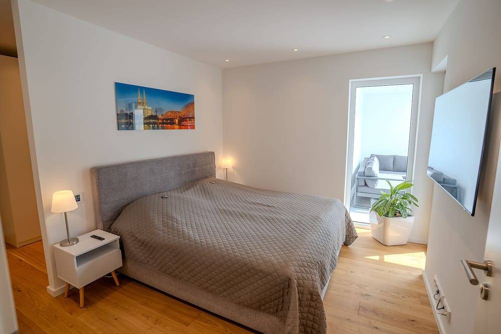 Apartamento entero, Neu Luxuswohnung in Waldrandlage Nähe Köln Messe! in Leverkusen, Condado del Monte