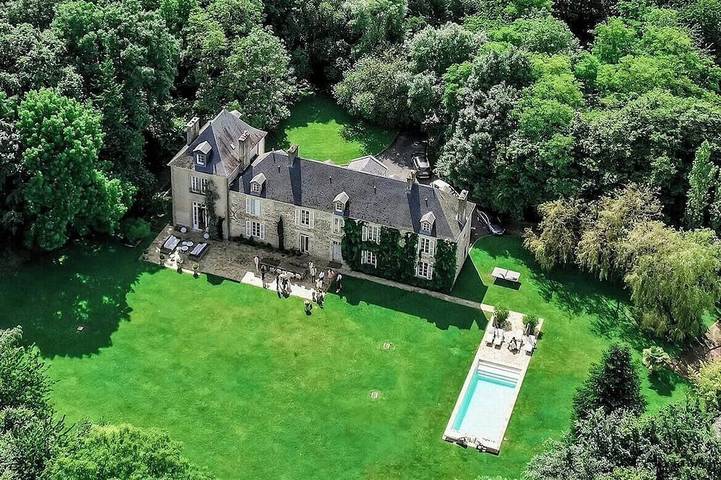 Maison de vacances pour 15 personnes, avec jardin et piscine, animaux acceptés à Donnay