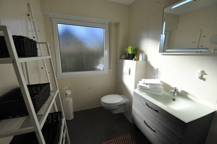 Ferienhaus für 8 Personen, mit Terrasse und Garten in Carolinensiel - 4