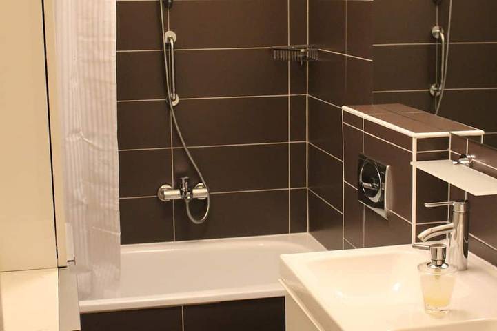 Ganze Wohnung, Kurzzeitmiete (short time rent) ab 1 Monat für 1-2 Pers. , zentrumsnahe in Wien, Donau Niederösterreich