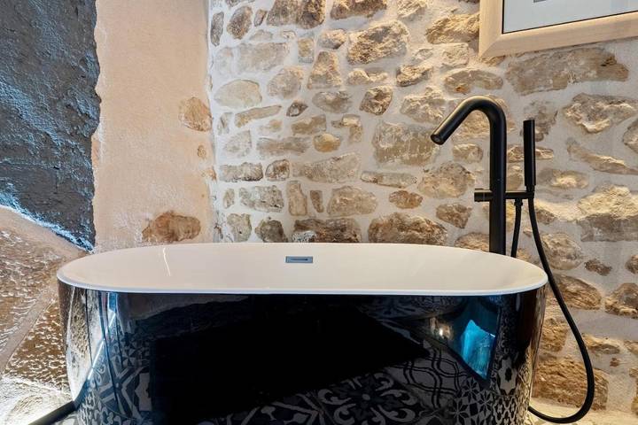 Gîte pour 3 personnes, avec terrasse à Arnes - 2