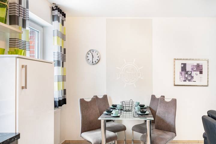 Ganze Wohnung, Ferienwohnung mit Balkon und Wlan in Horumersiel, Wangerland
