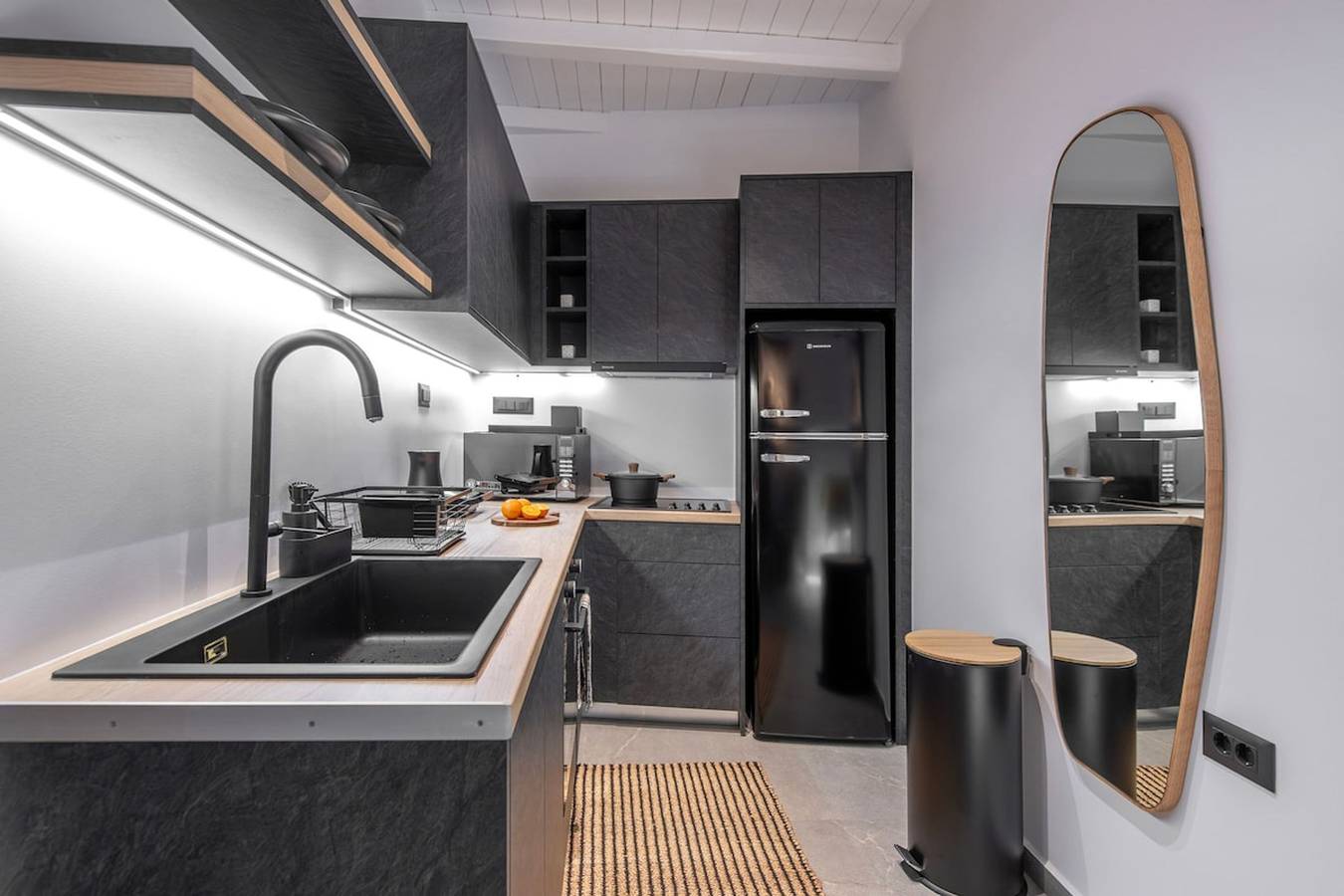 Stema suite 2 in Plaka (Milos), Milos