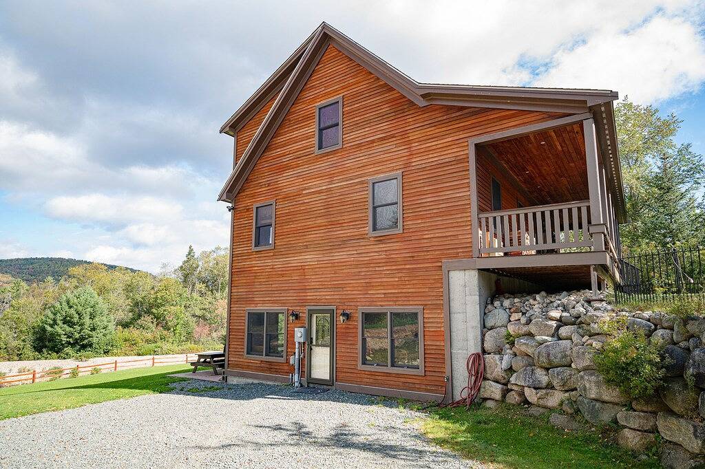 Riverfront Cabin|Fireplace|Fire pit | White Mountains| Hiking in Carroll, Coös County