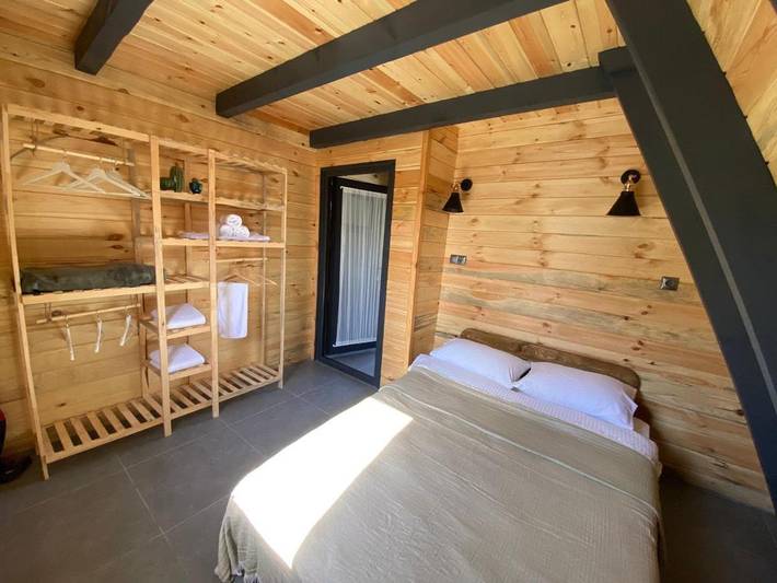 Villa für 4 Personen, mit Pool und Whirlpool sowie Garten in Sapanca