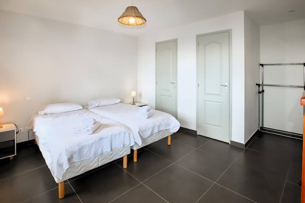 Lovely home in Privas with sauna in Privas