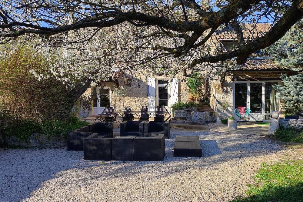 Ferienhaus-Komfort-Eigenes Badezimmer-Blick auf die Landschaft-Mas piscine ,b... in La Baume-de-Transit, Nyons und Umgebung
