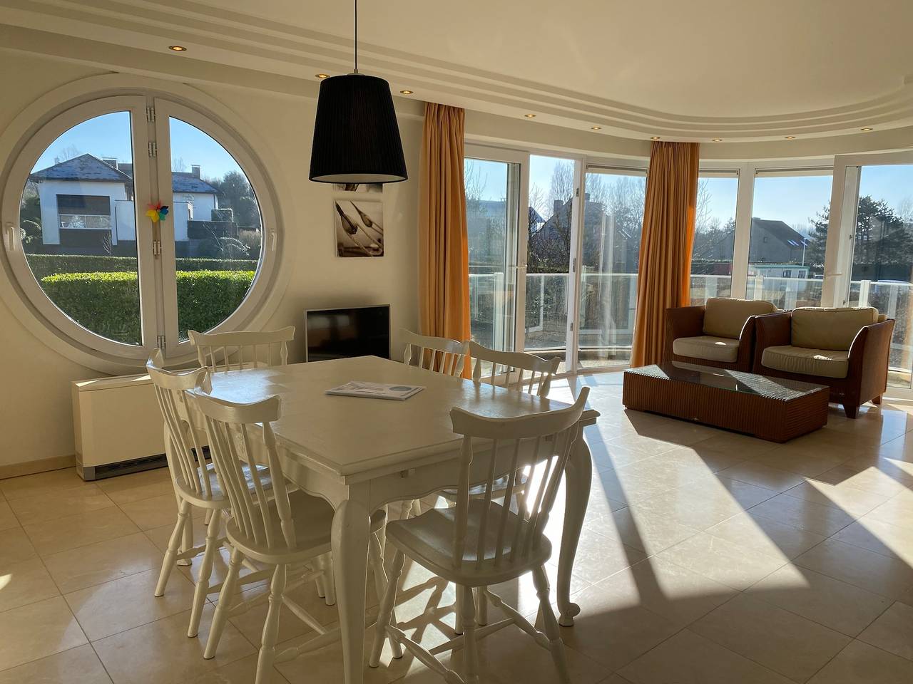 Geheel appartement, Appartement in Nieuwpoort bij de Zeedijk in Nieuwpoort, Belgische Kust