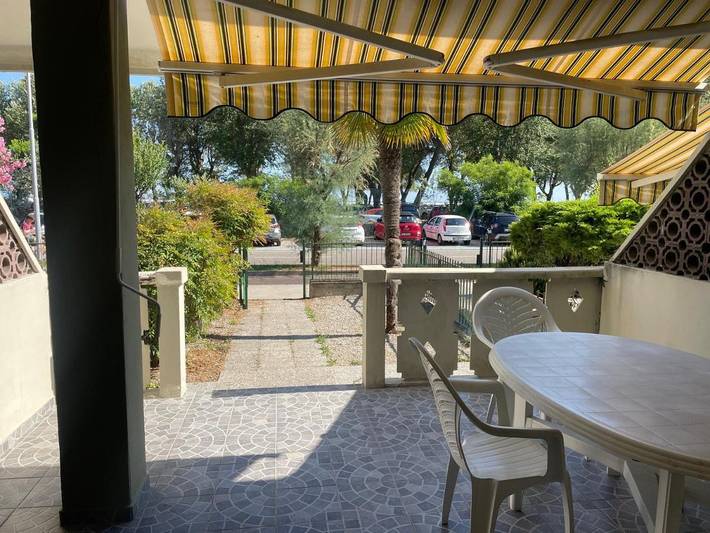 Apartamento de vacaciones para 4 personas, con terraza además de vistas y jardín - 1