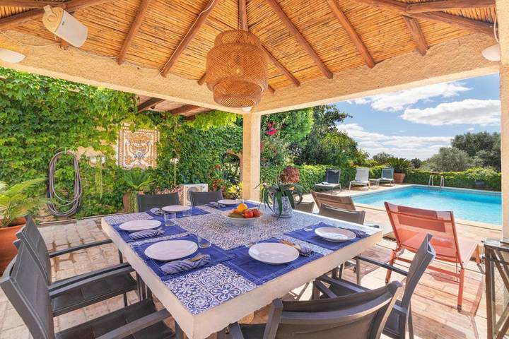 Villa para 4 pessoas, com jardim e piscina e ainda vista - 1