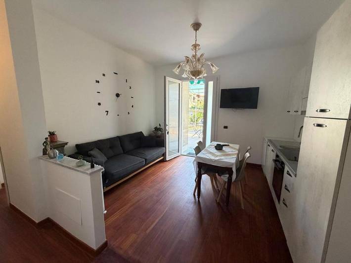 Appartamento per 2 persone, con Balcone e Terrazza nonché Giardino e Vista lago ad Arma di Taggia
