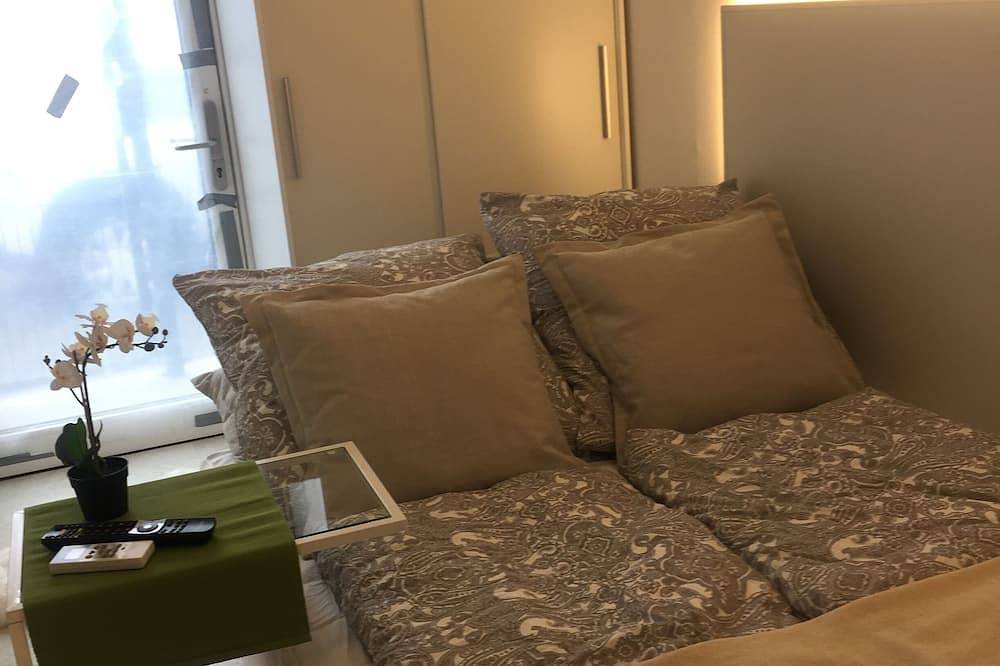 W-Lan, kitchenette, bathroom, shower, sofa bed, smart Tv in Leverkusen, Región de Düsseldorf