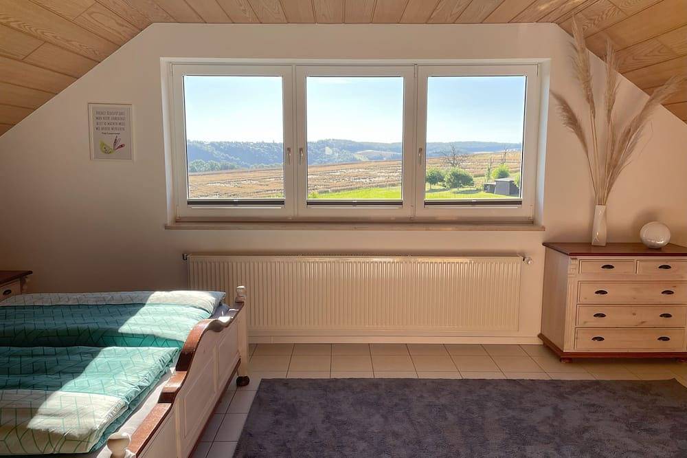 Ganze Wohnung, 160 m² Ferienwohnung Ruhige Ortsrandlage Über dem Rheintal Gegenüber der Loreley in Sankt Goar, Mittelrhein