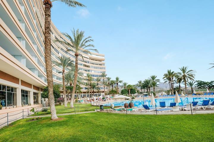 Hel lejlighed, Charming Apartment “Mar Azul Del Sur” with Sea View, Wi-Fi, Terrace & Shared Pool in Marazul, Adeje