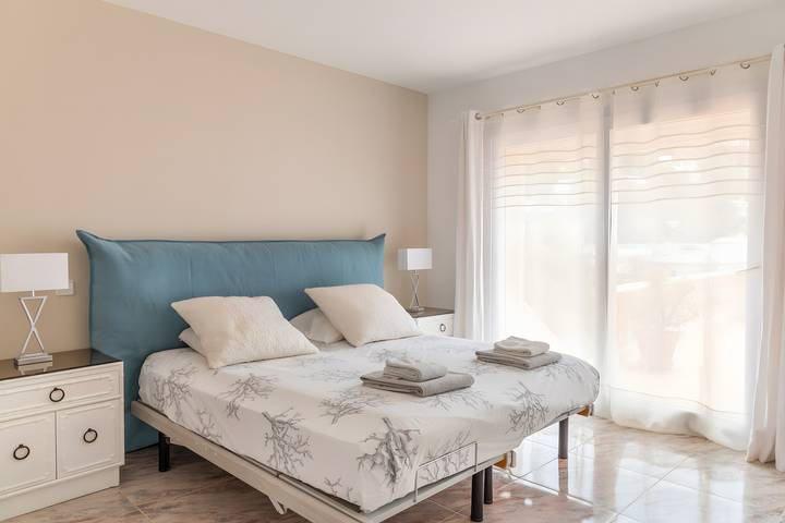 Casa de Férias 'Villa Ichtys em Cala Moragues' com Vista Mar, Wi-Fi e Ar Condicionado in Port d'Andratx, Andratx