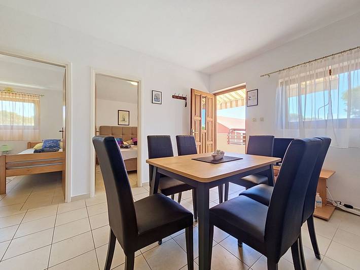Ferienwohnung für 5 Personen, mit Balkon und Garten in Grad Šibenik - 3
