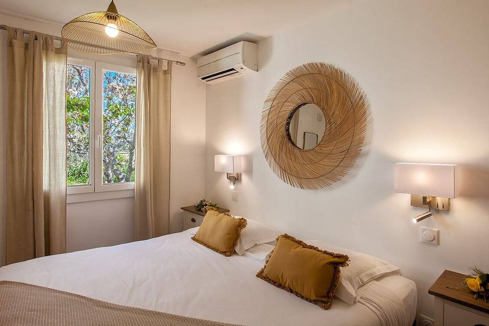 Villa \"Acacia\" très chaleureuse avec beau jardin - 4 à 6 personnes in Calvi, Région de Calvi