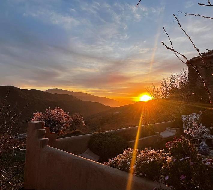 Casa rural para 12 personas, con vistas y sauna además de piscina y jardín, Familias con niños en La Taha - 3