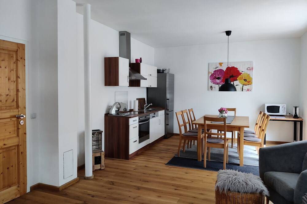 Ganze Wohnung, Ferienwohnung Krottenmühl am Simssee, 55 qm, Erdgeschoss, 1 separates Schlafzimmer in Krottenmühl, Söchtenau