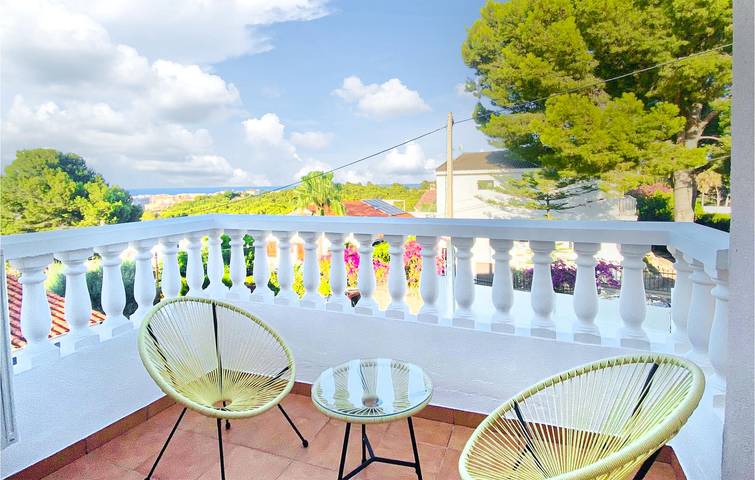 Location de vacances pour 8 personnes, avec terrasse et piscine à Oropesa del Mar - 2