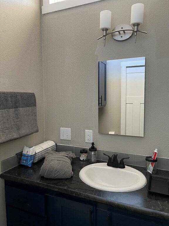 Texoma Getaway - Tiny House on a Cannabis Farm in Lake Texoma