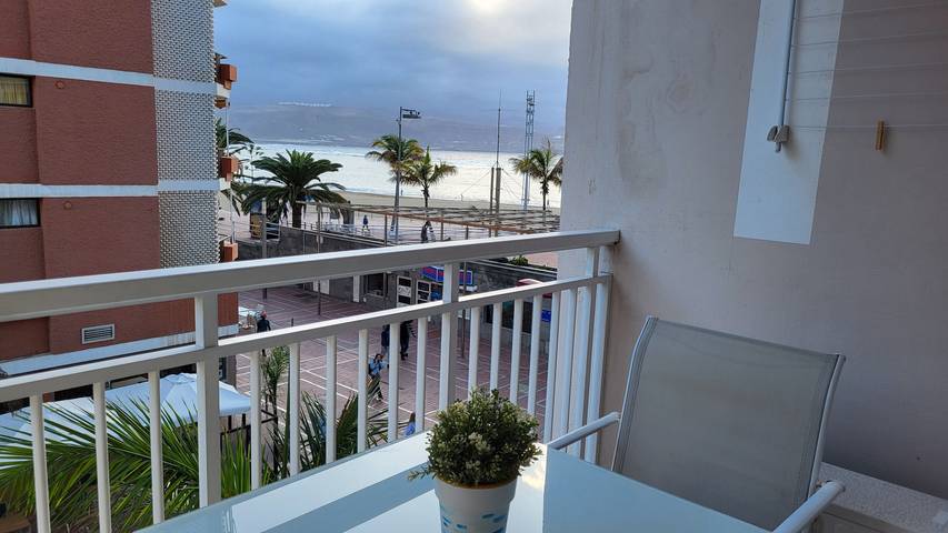 Vacation rental for 2 people, with yard and balcony in Gran Canaria