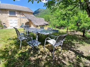 Location de vacances pour 7 personnes, avec vue et jardin à Les Vignes