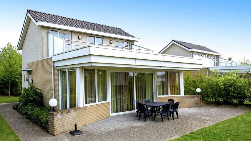 Vakantiehuis voor 6 personen, with sauna and tuin as well as whirlpool, met huisdier in Heel