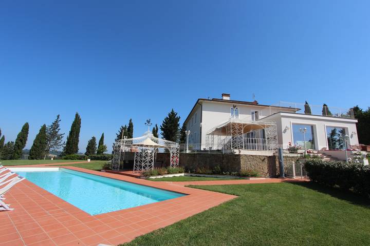 Villa for 18 people, with terrace and garden - 1