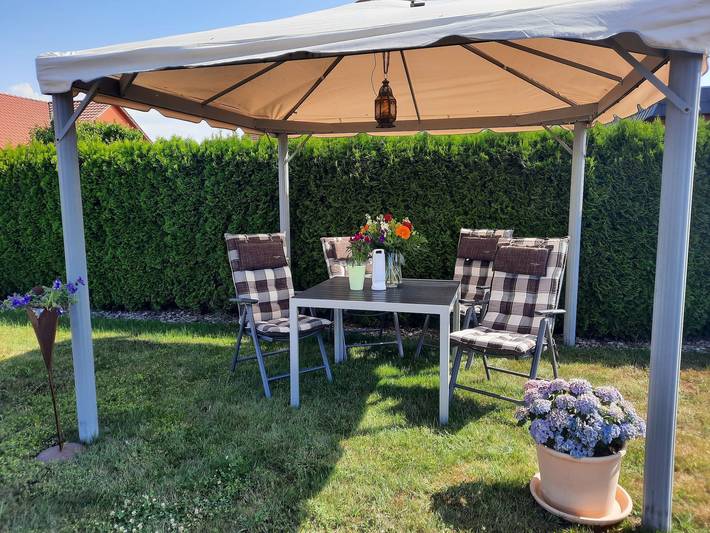 Ferienwohnung für 4 Personen, mit Ausblick und Garten in Liepgarten