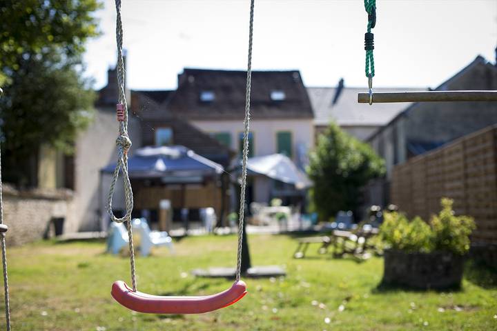 Gîte pour 23 personnes, avec jardin dans Charny-Orée-de-Puisaye - 4