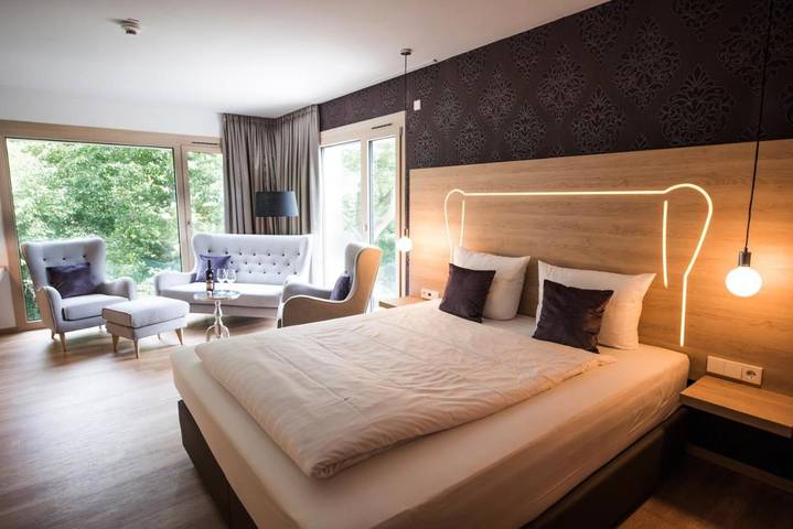Hotel für 3 Personen, mit Terrasse und Garten sowie Sauna in Donnersbergkreis