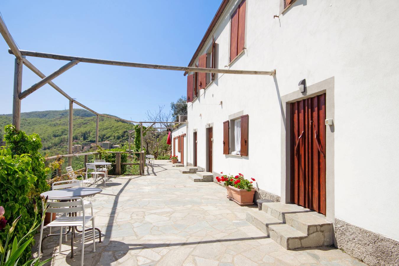 Gehele studio, Appartement 'Fattorialmare Gialla' met Uitzicht op Zee, Gedeeld Terras & Wifi in Camogli, Riviera di Levante
