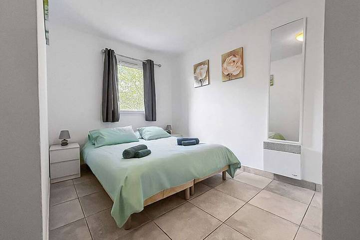 Location de vacances pour 8 personnes, avec piscine et jardin dans Golf de Saint-Thomas - 2