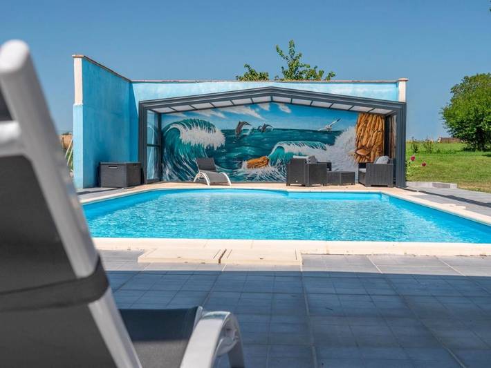 Location de vacances pour 5 personnes, avec piscine ainsi que vue et jardin à Andouque