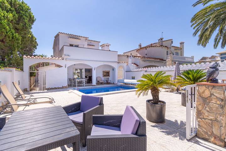 Finca für 6 Personen, mit Terrasse und Ausblick in Empuriabrava - 2