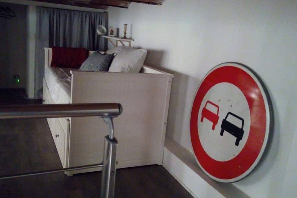 Appartement entier, Unique Loft Appartement Maison de Farine Dans Maison En Pierre Récemment Rénové in Roquebrun, Région de Béziers