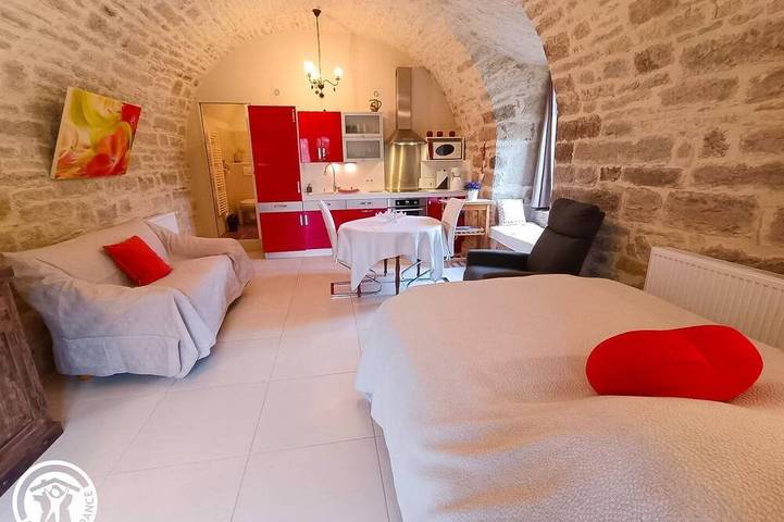 Location de vacances pour 2 personnes, avec piscine et jardin à Saint-Médard - 2