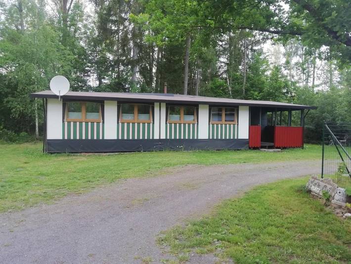 Ferienhaus für 4 Personen, mit Terrasse und Garten sowie Pool