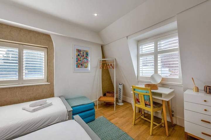 3 Bed in Brighton (oc-bbcorn) in Brighton, Sussex
