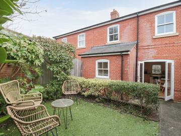 Cottage for 6 People in Christchurch, Dorset, Photo 1