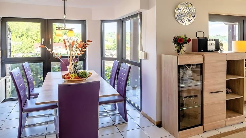 Ferienwohnung für 6 Personen, mit Balkon und Whirlpool sowie Seeblick in der Eifel - 4