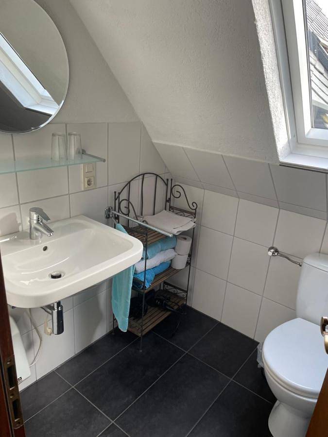 Ganze Wohnung, Two-Bedroom Apartment in Köwerich, Moseleifel
