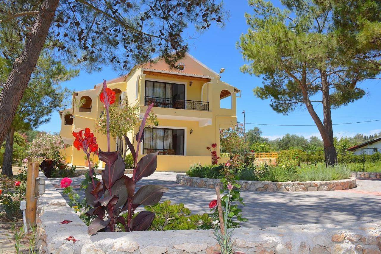 Apartamento inteiro, Apartamento de Férias 'Alexandra Apartamento 9' com Varanda Privada & Wi-Fi in Corfu