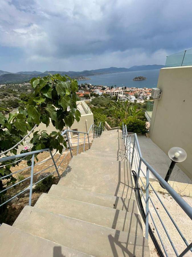 Ferienhaus für 6 Personen, mit Ausblick und Garten sowie Pool in Tolo - 2