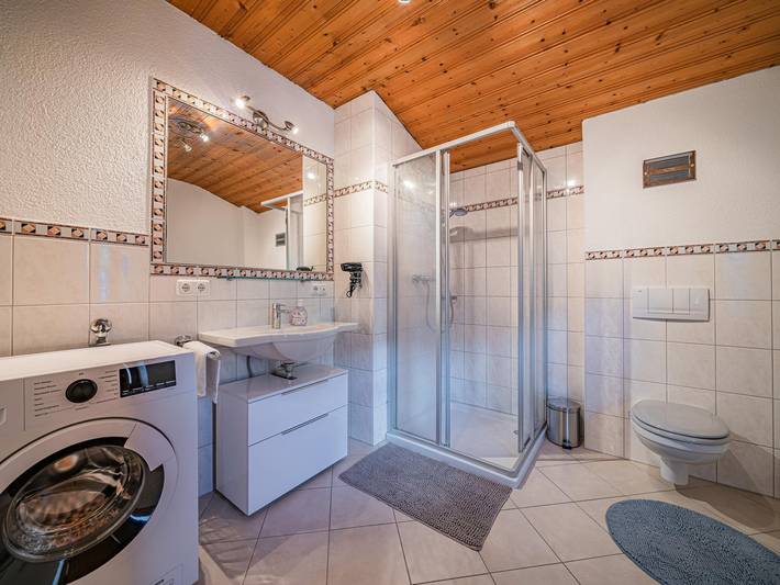 Ganze Wohnung, Österreichisches Ferienhaus mit zentraler Lage in Stuhlfelden, Pinzgau