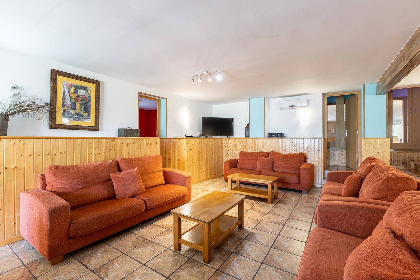 Maison de campagne "El Calderillo" avec vue sur la montagne, Wi-Fi et climatisation in Burgohondo, Valle del Alberche