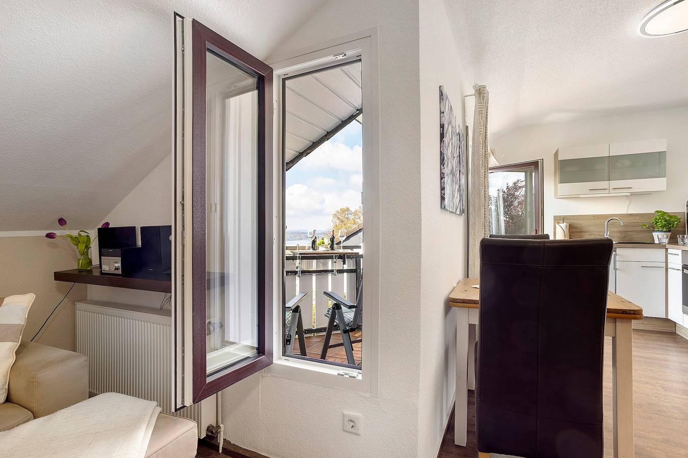 Ganze Wohnung, Ferienwohnung Seeblick mit Seeblick, Balkon und Wlan in Möhnesee, Kreis Soest