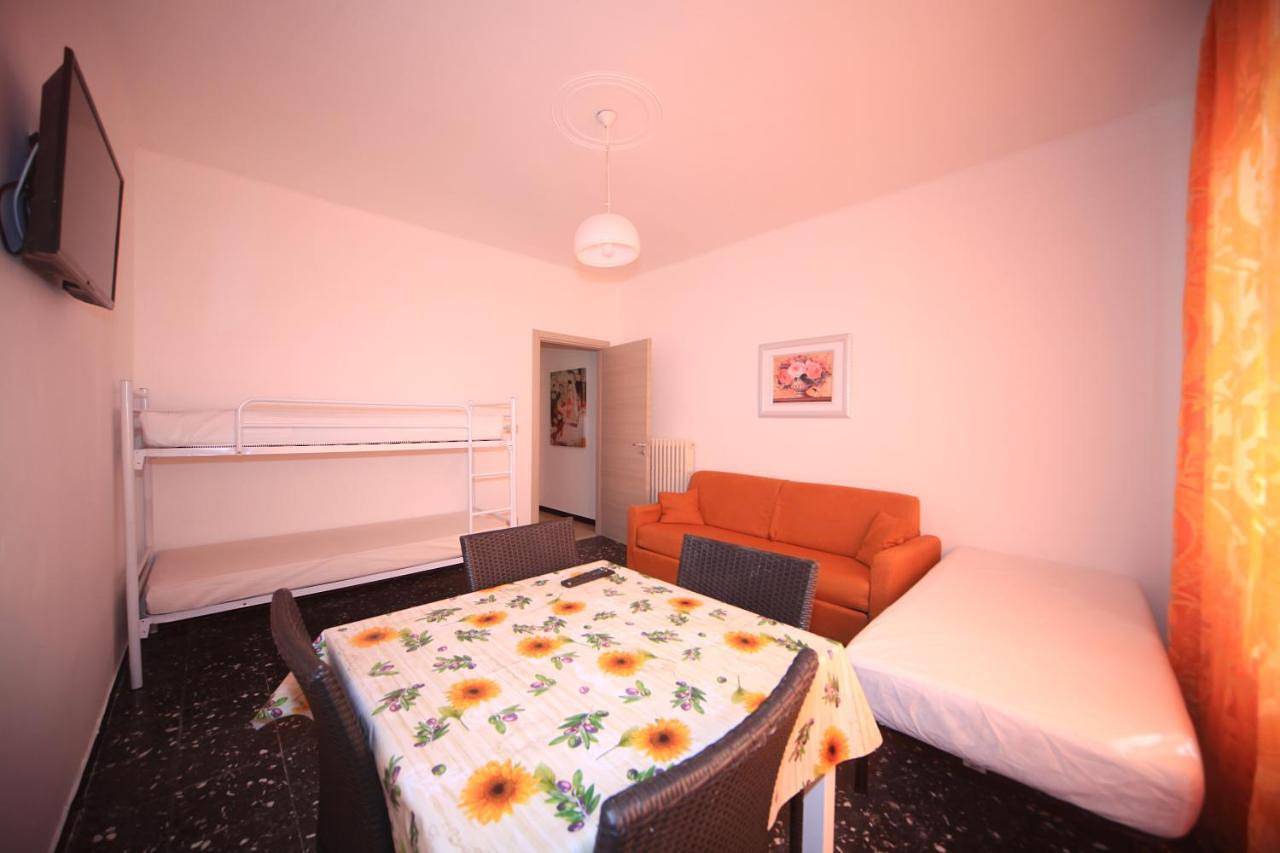 Apartamento entero, Aurelia 158 Int 8 Frontemare 2 in Andora, Riviera di Ponente